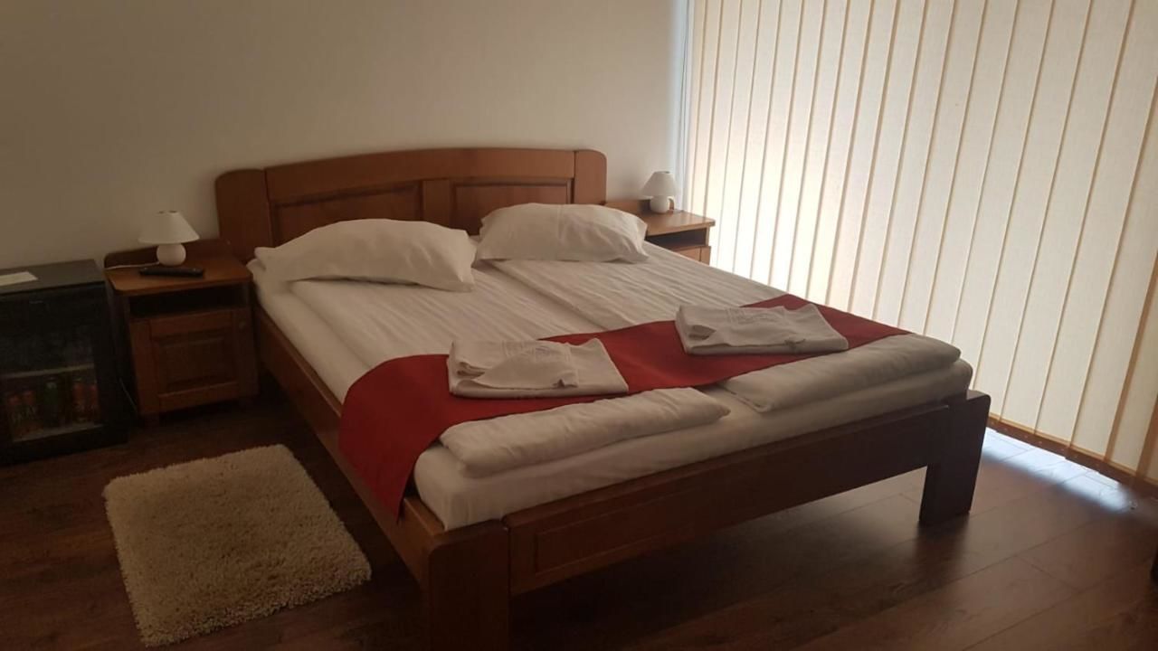 Отели типа «постель и завтрак» Casa Irinella Сату-Маре-42