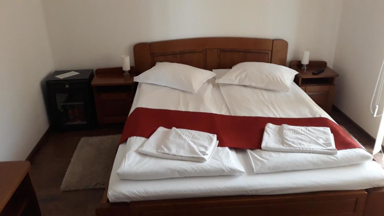 Отели типа «постель и завтрак» Casa Irinella Сату-Маре-45